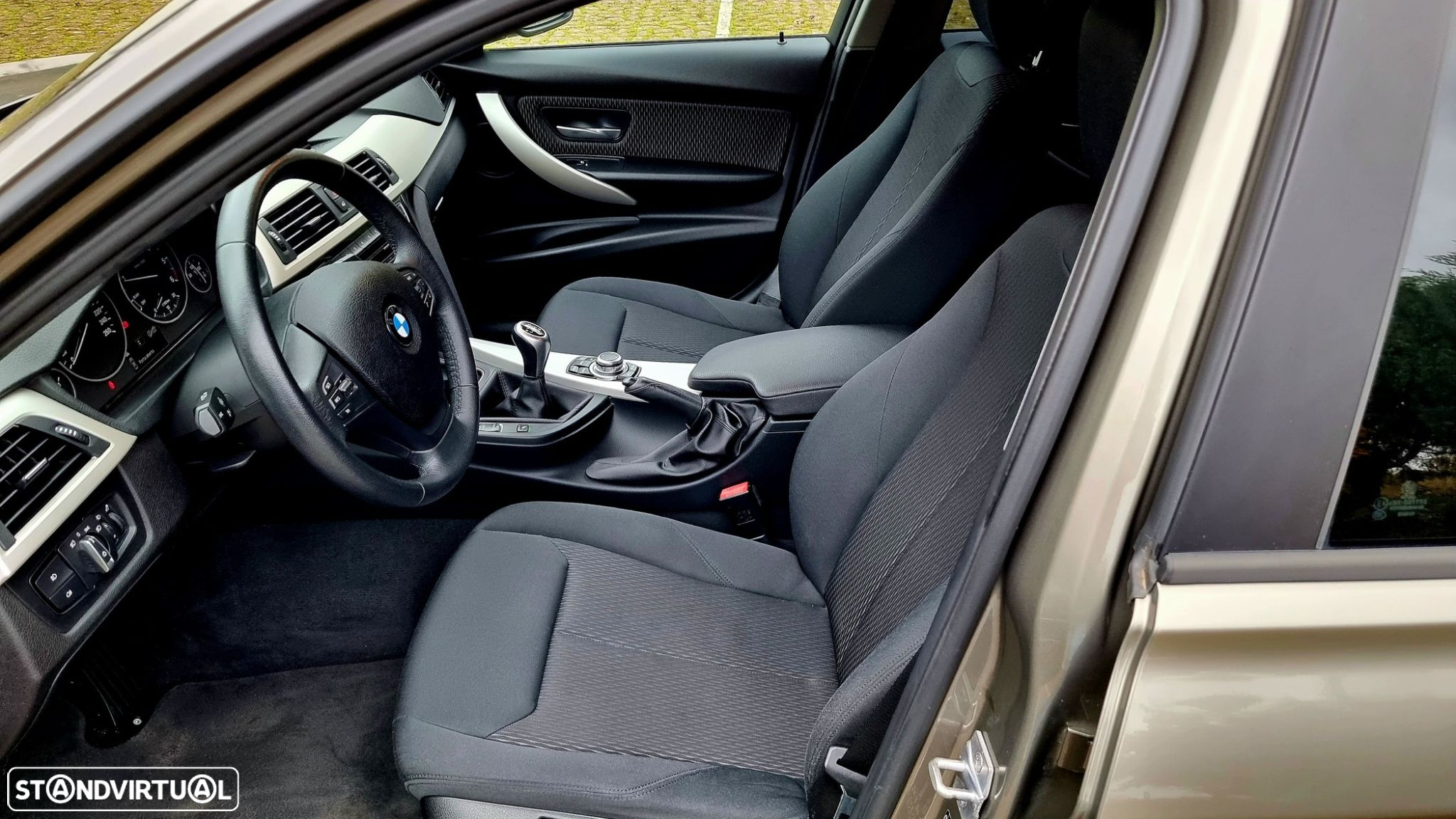 BMW 318 d Touring Advantage - 7