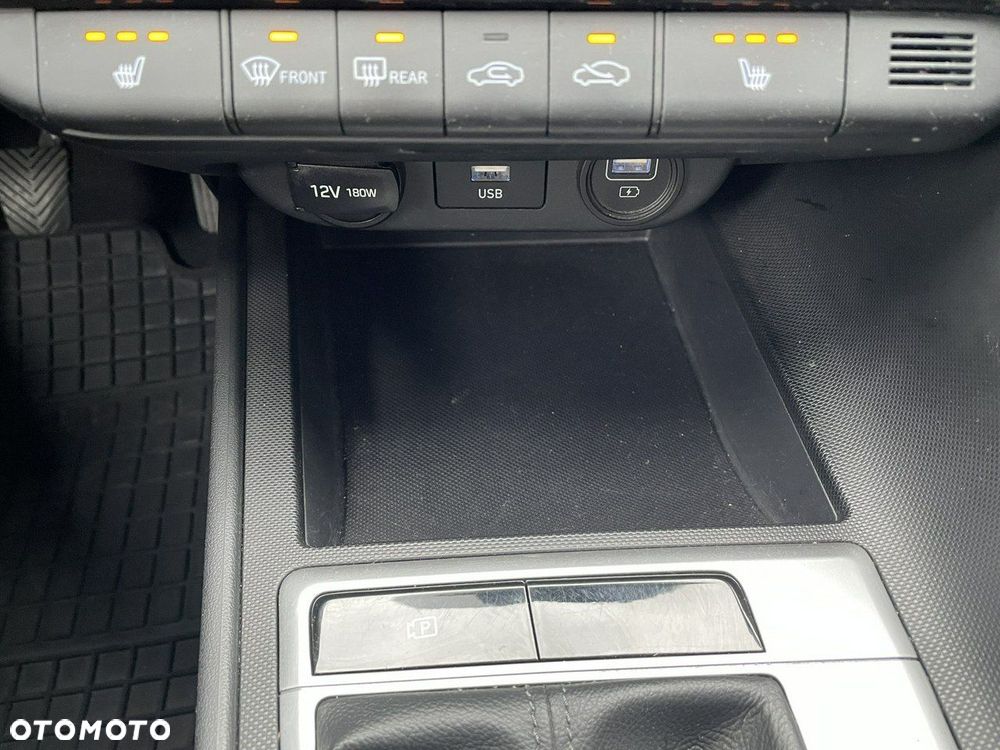 Hyundai Elantra - 14