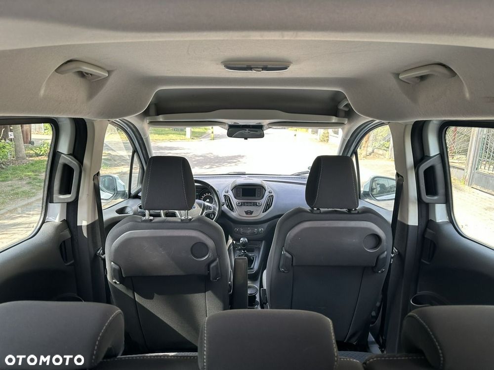 Ford Transit Courier - 7