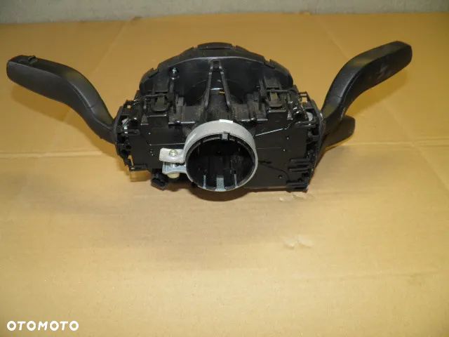 MANETKI TAŚMA AUDI A4 B8 2012r - 5