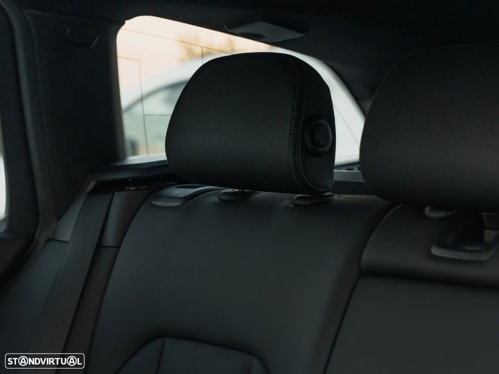 BMW 320 e Aut. Luxury Line - 11