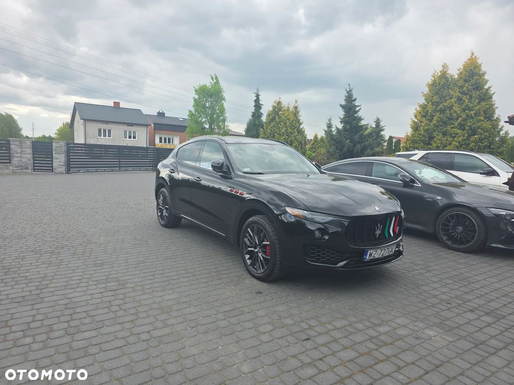 Maserati Levante Q4 - 2