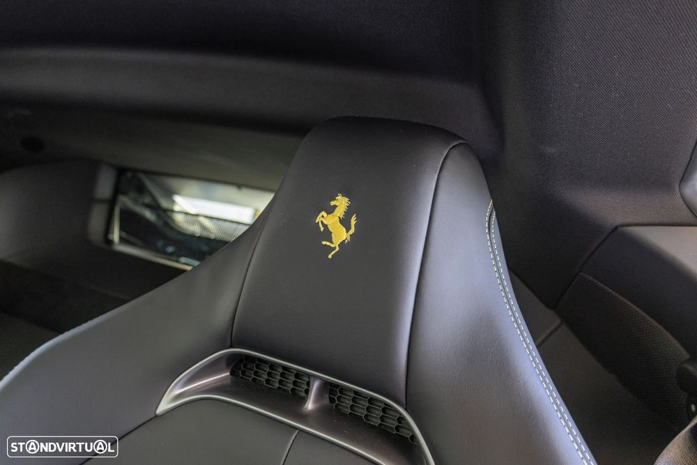 Ferrari SF90 Stradale - 14