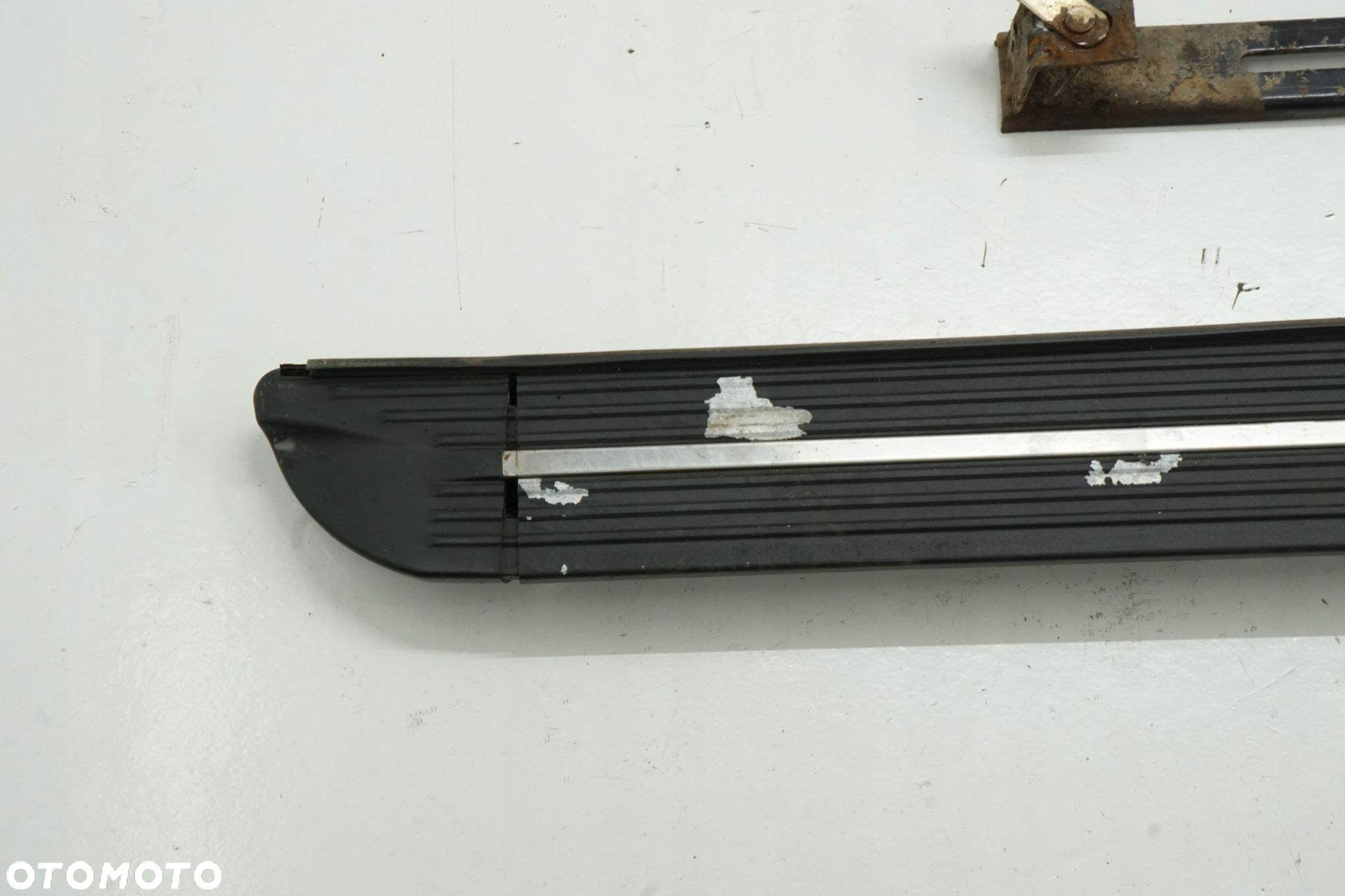 HYUNDAI TUCSON III 16R PRÓG STOPIEŃ PRAWY - 2