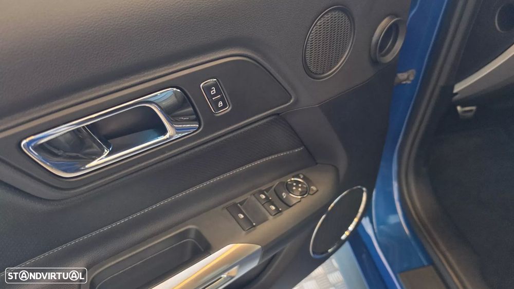 Ford Mustang Cabrio 2.3 Eco Boost - 41