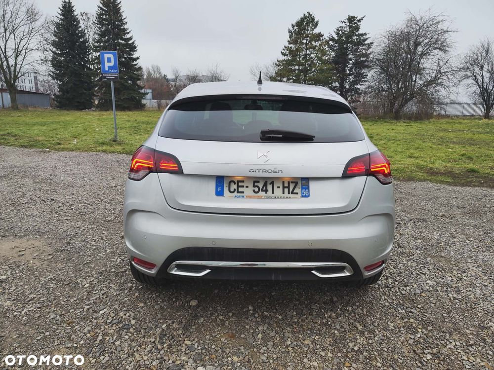 Citroën DS4 BlueHDi 120 Urban Show - 11