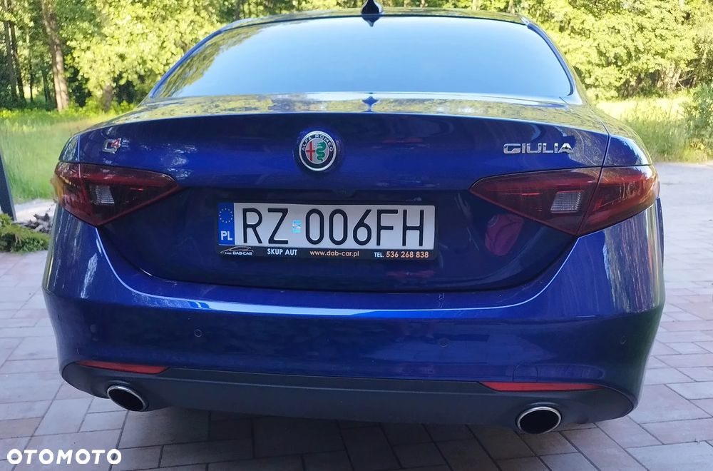Alfa Romeo Giulia 2.0 Turbo 16V AT8-Q4 Ti - 3