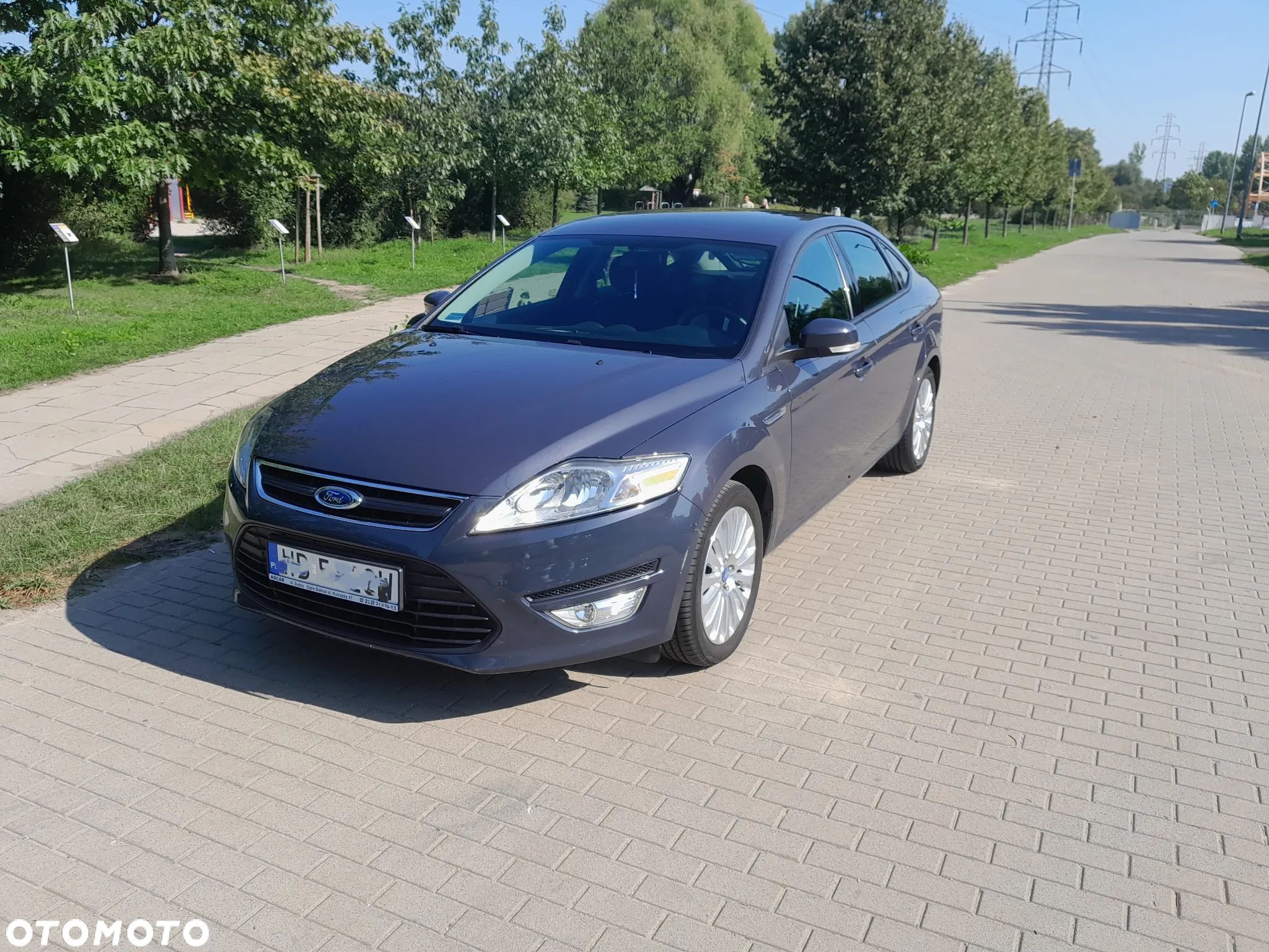 Ford Mondeo 2.0 Ambiente - 1