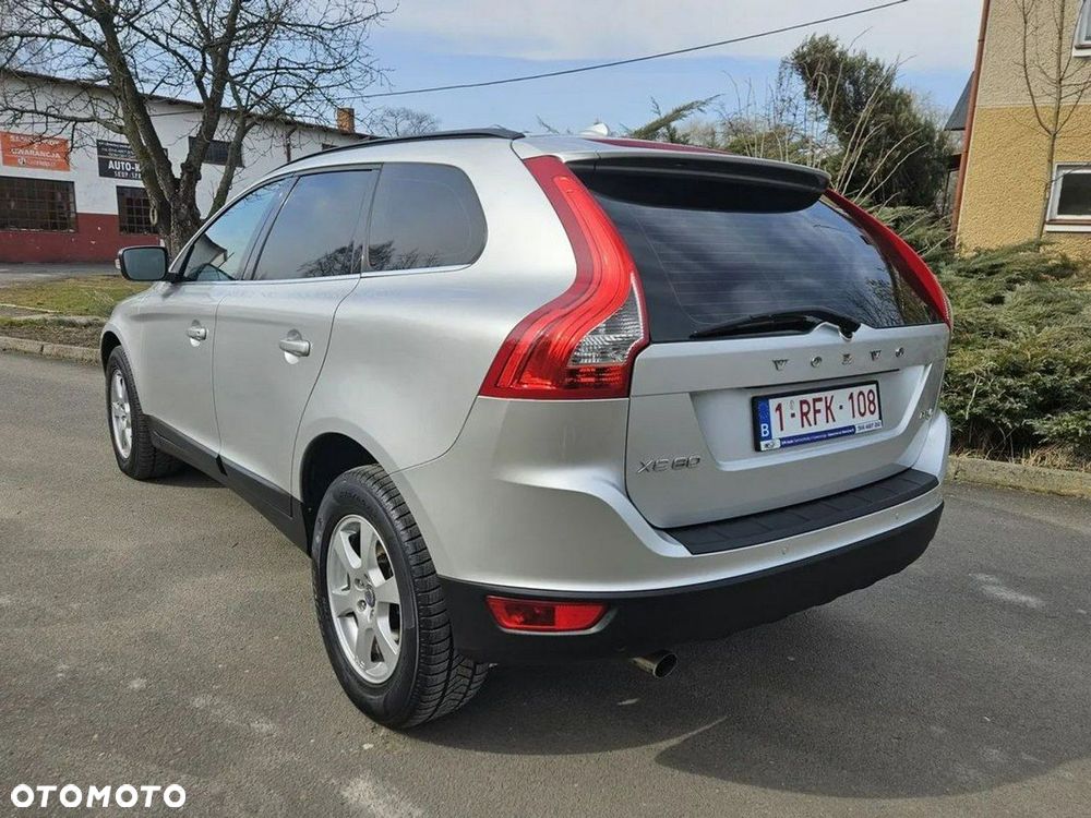 Volvo XC 60 D3 Momentum - 4