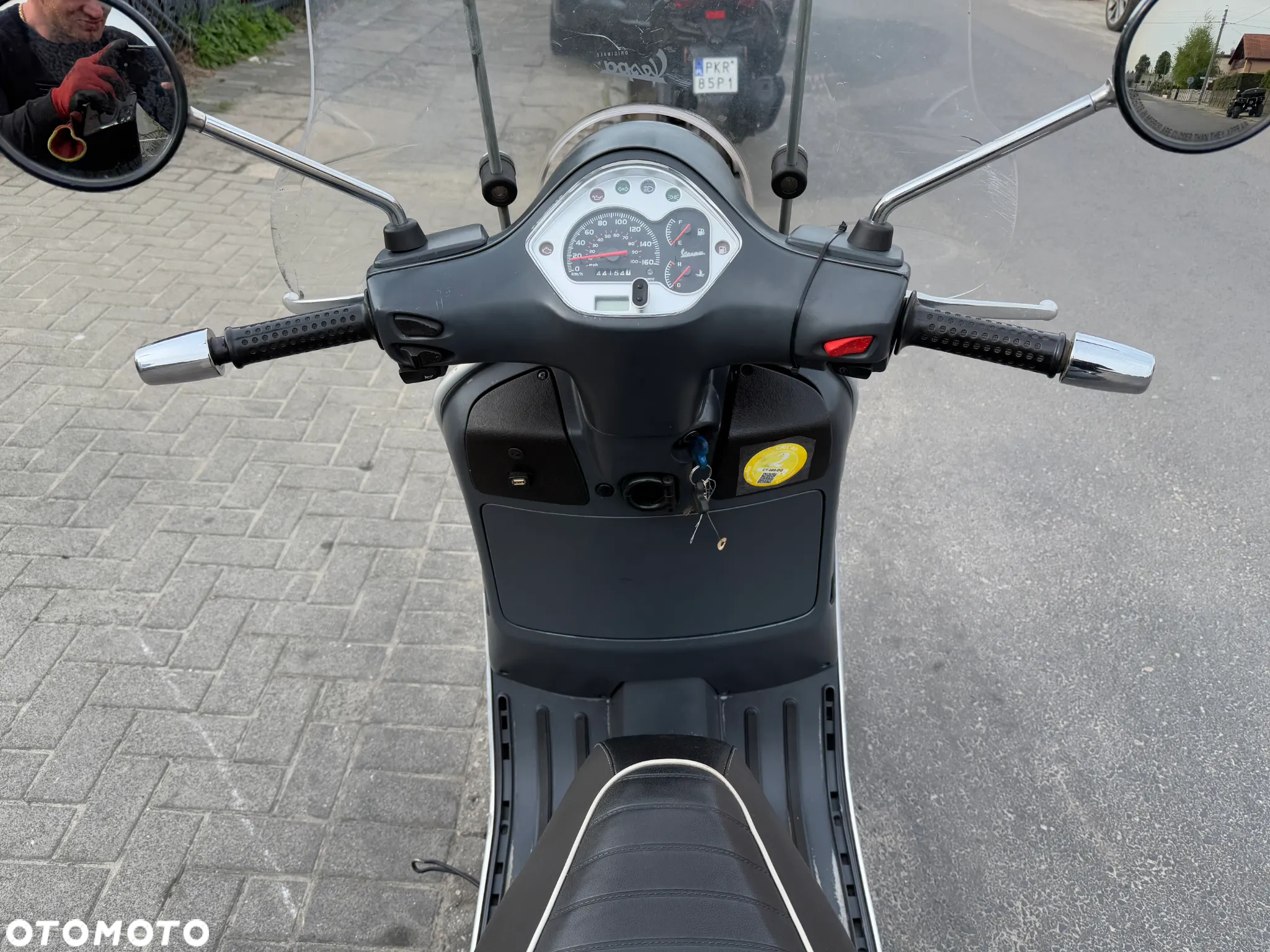 Piaggio Vespa - 9