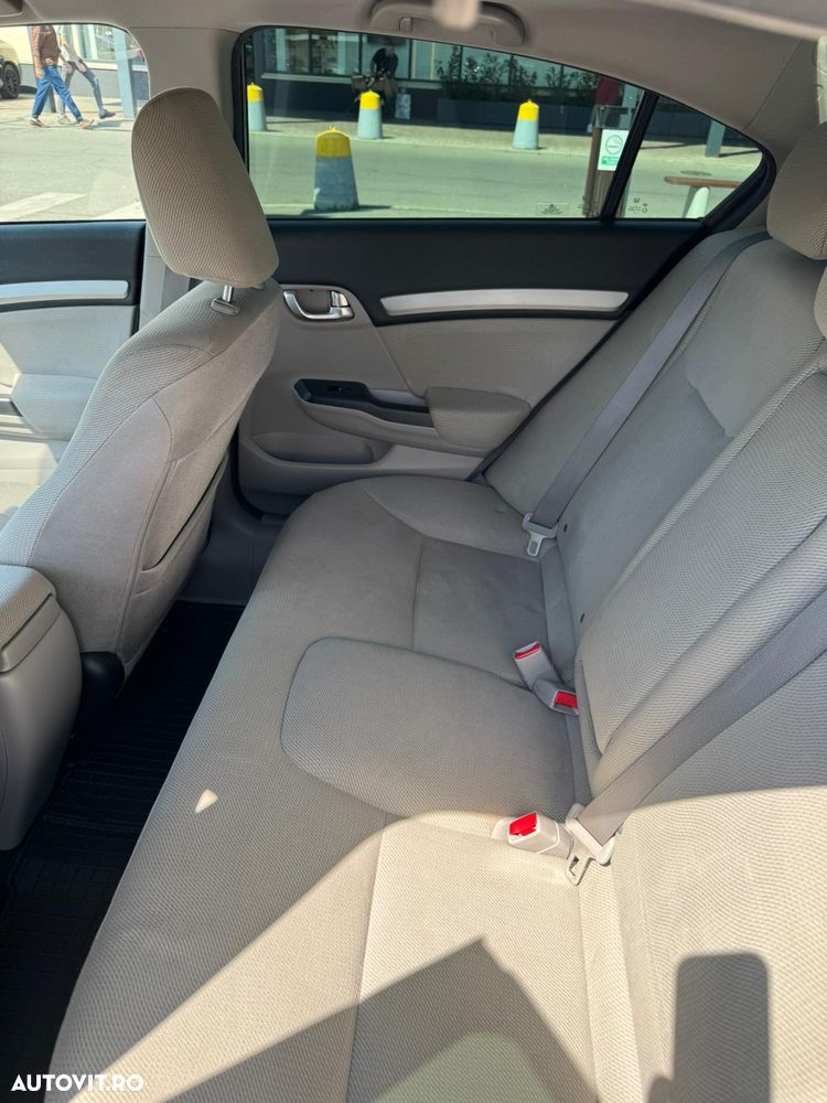 Honda Civic 1.8 MT ES - 14