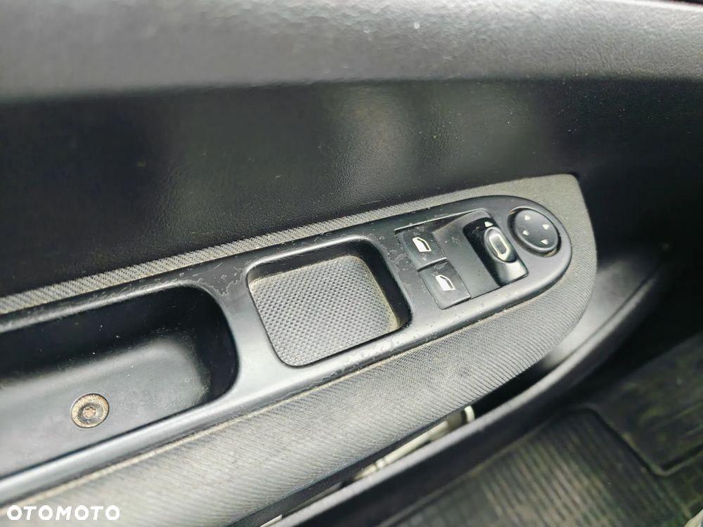 Peugeot 307 1.6 HDI Oxygene - 26