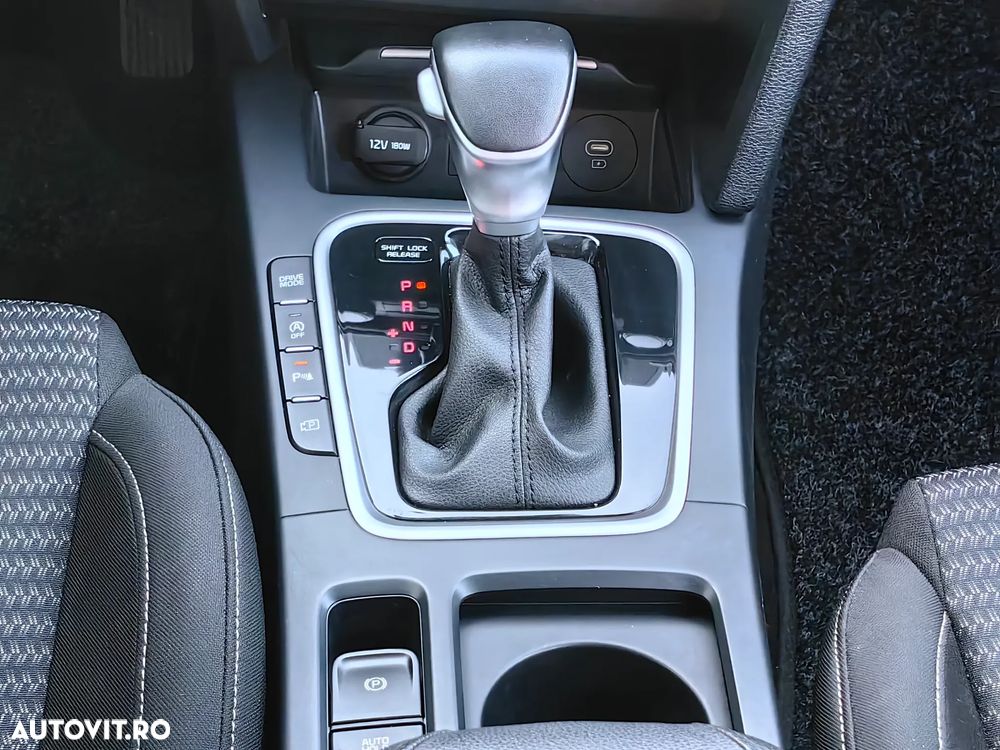 Kia Ceed 1.6 CRDi (48V Mild-Hybrid) DCT7 Spirit - 23