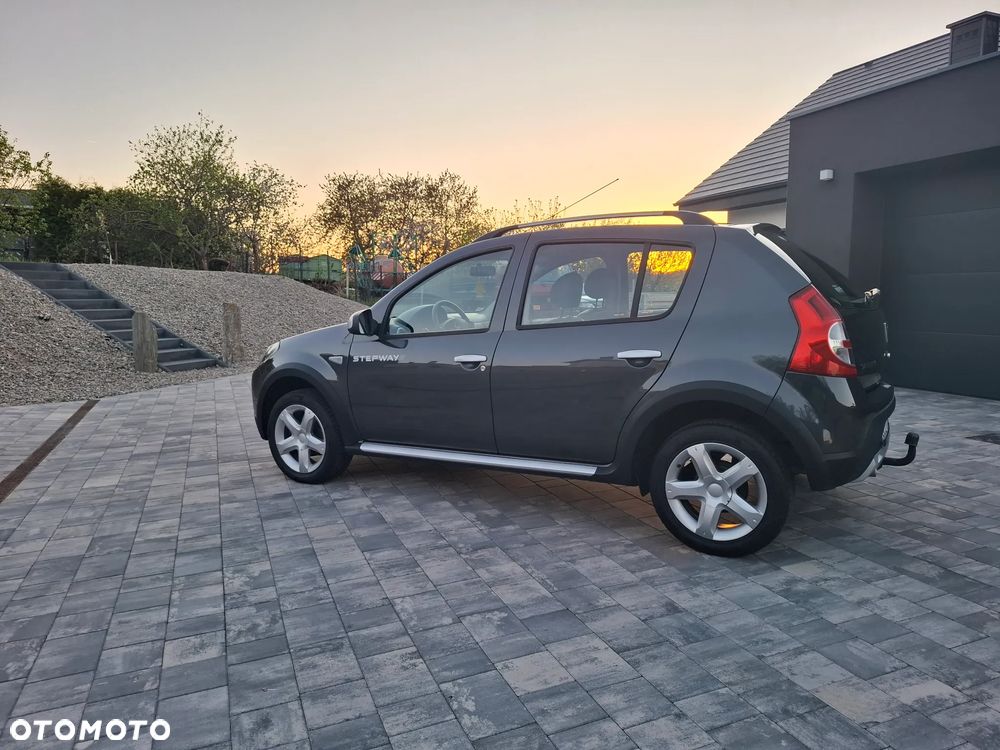 Dacia Sandero 1.5 dCi Stepway - 4