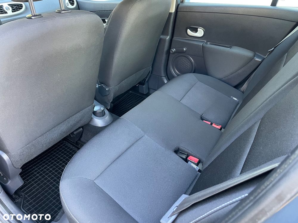 Renault Clio 1.2 16V Alize - 6