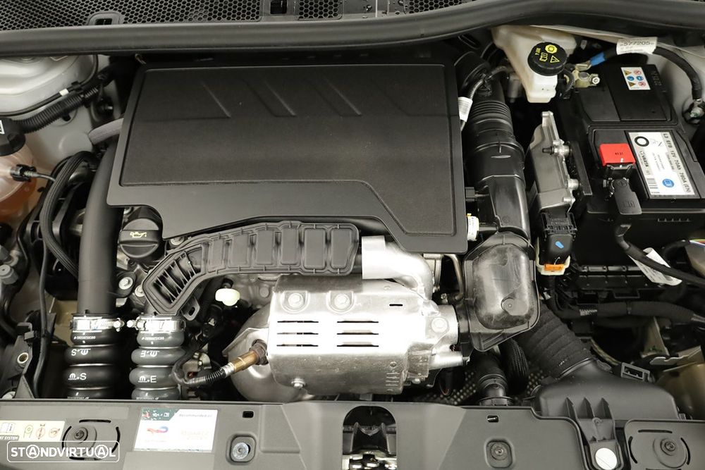 Peugeot 2008 1.2 PureTech Allure - 24