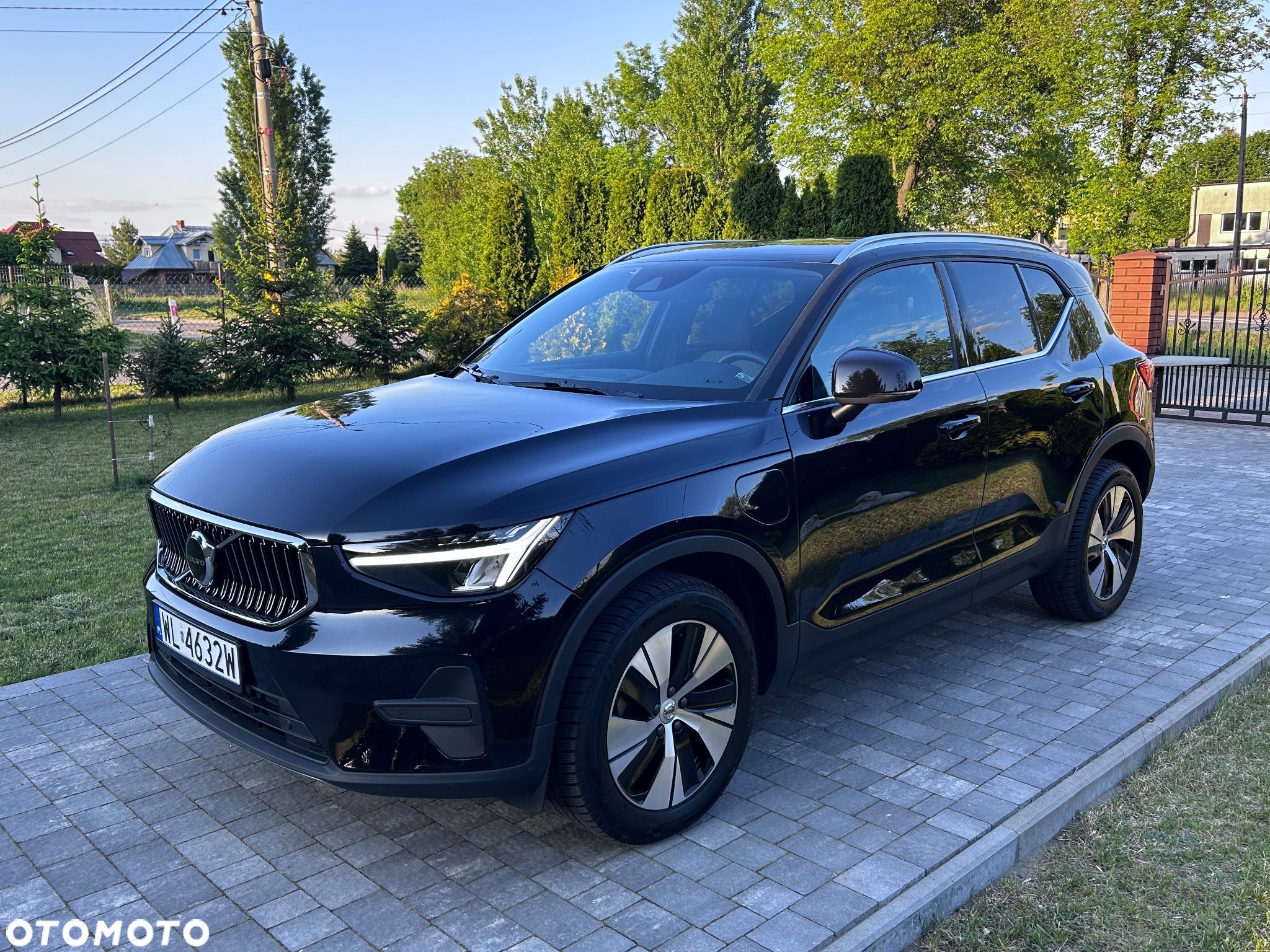 Volvo XC 40 T4 Plug-In Hybrid Plus Dark - 1