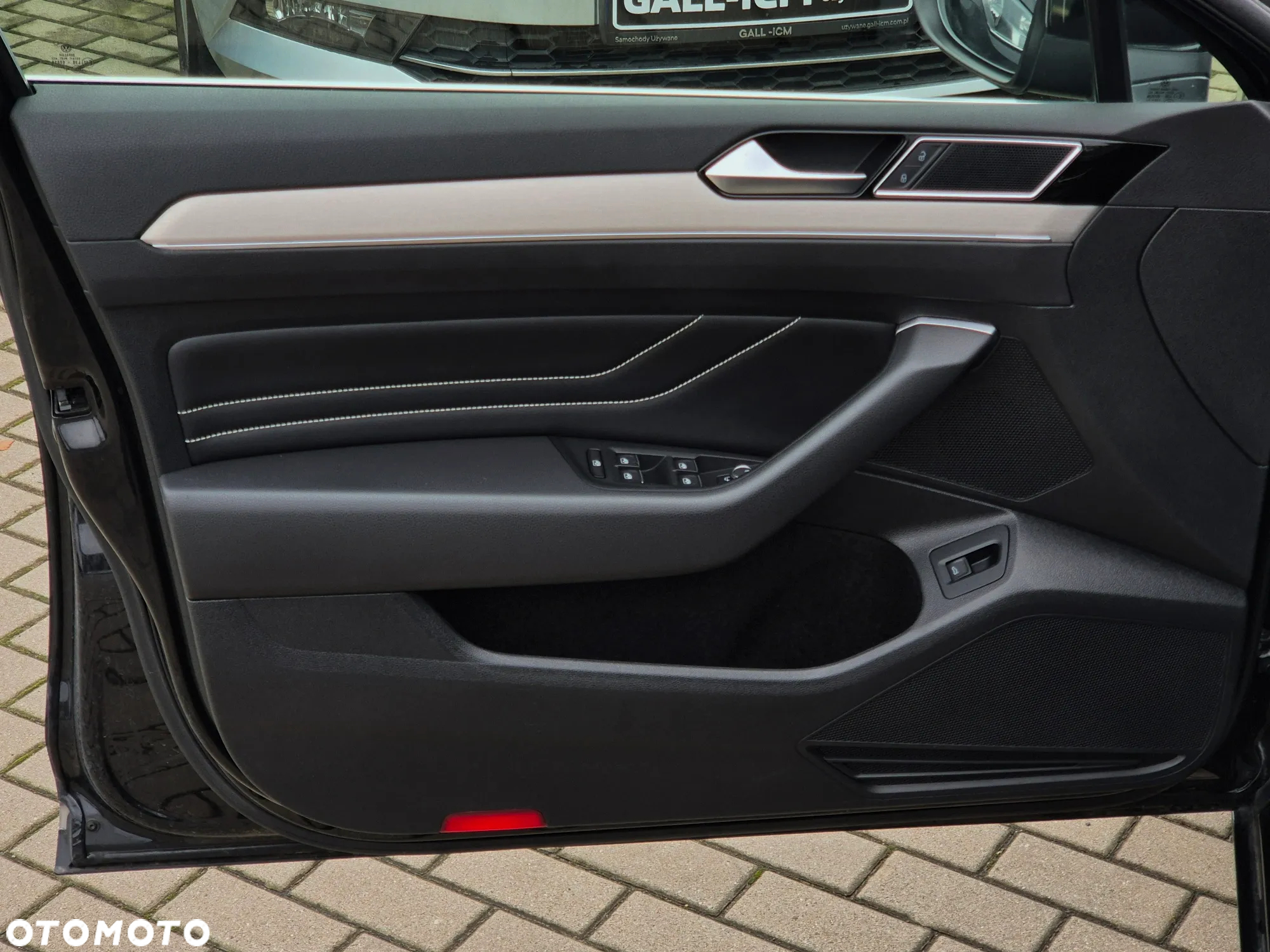 Volkswagen Passat 1.5 TSI EVO Elegance - 17