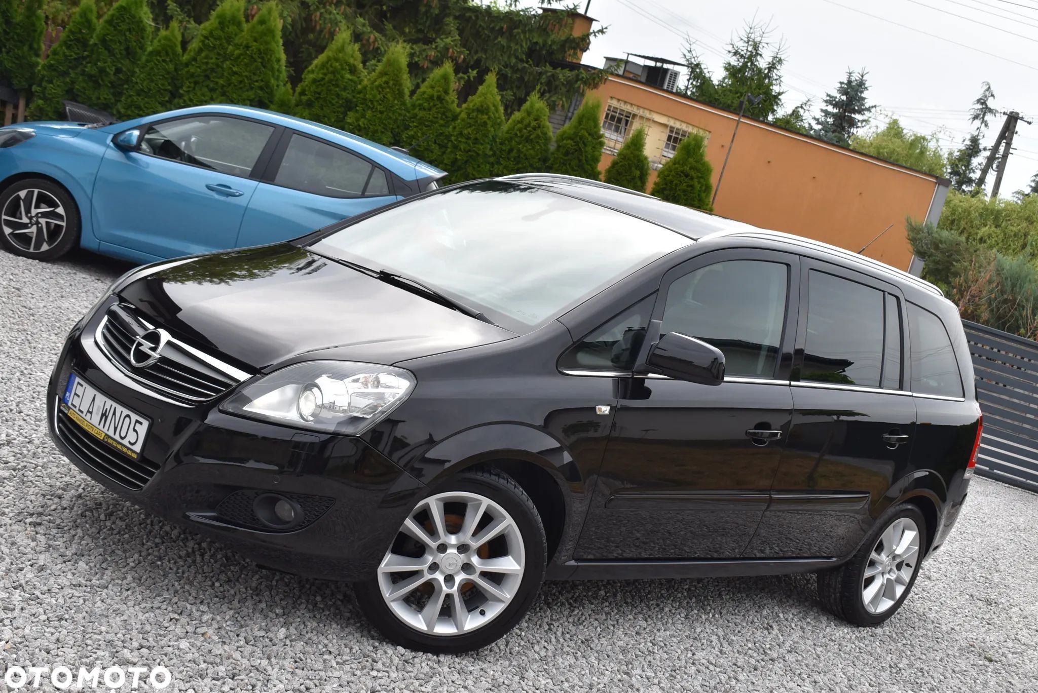 Opel Zafira - 1