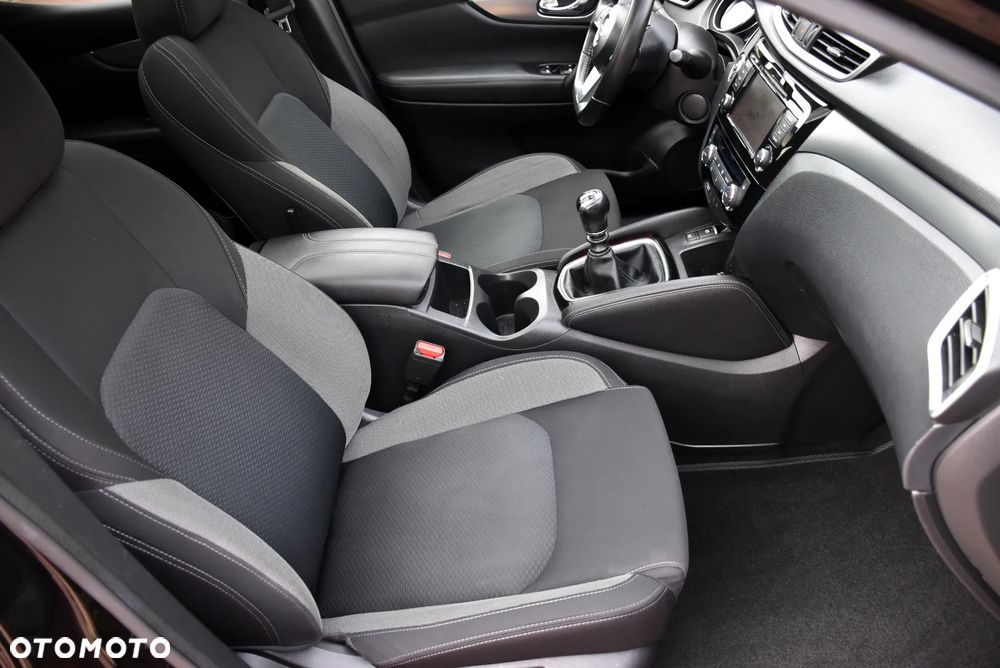 Nissan Qashqai 1.3 DIG-T N-Connecta - 20