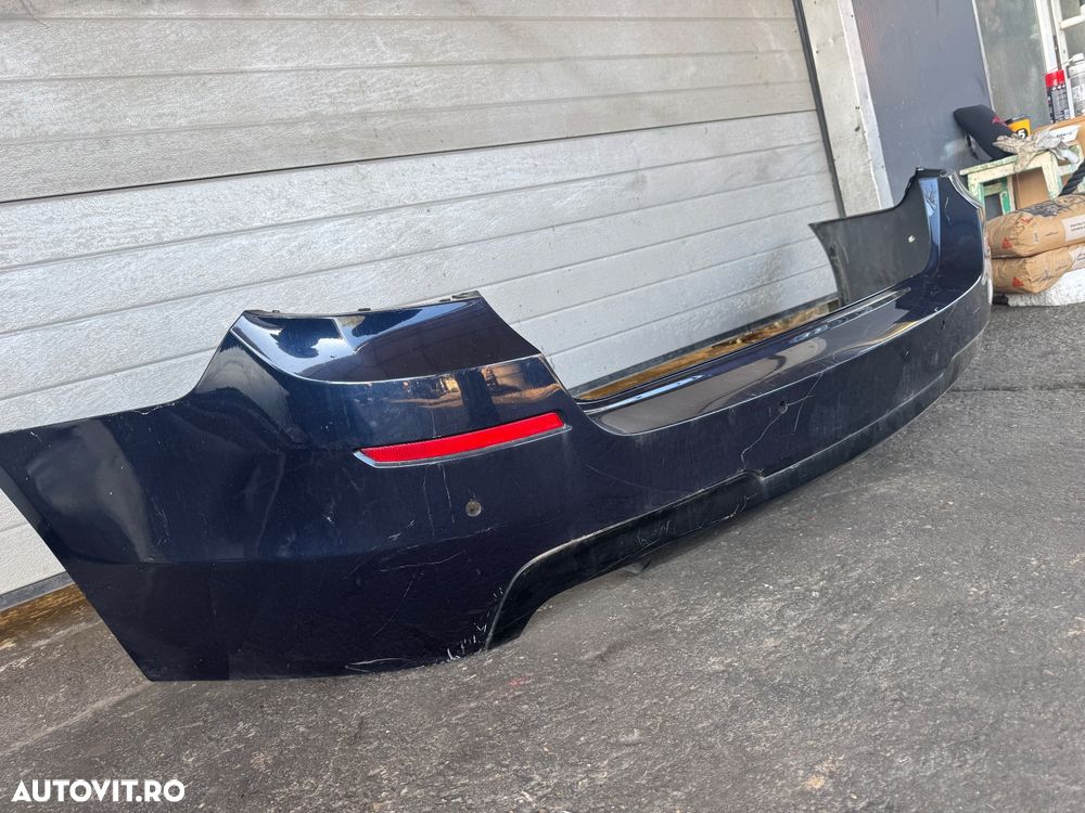 Bară spate bmw F11 M pachet original bmw cu tot cu difuzor model cu senzori de parcare - 3