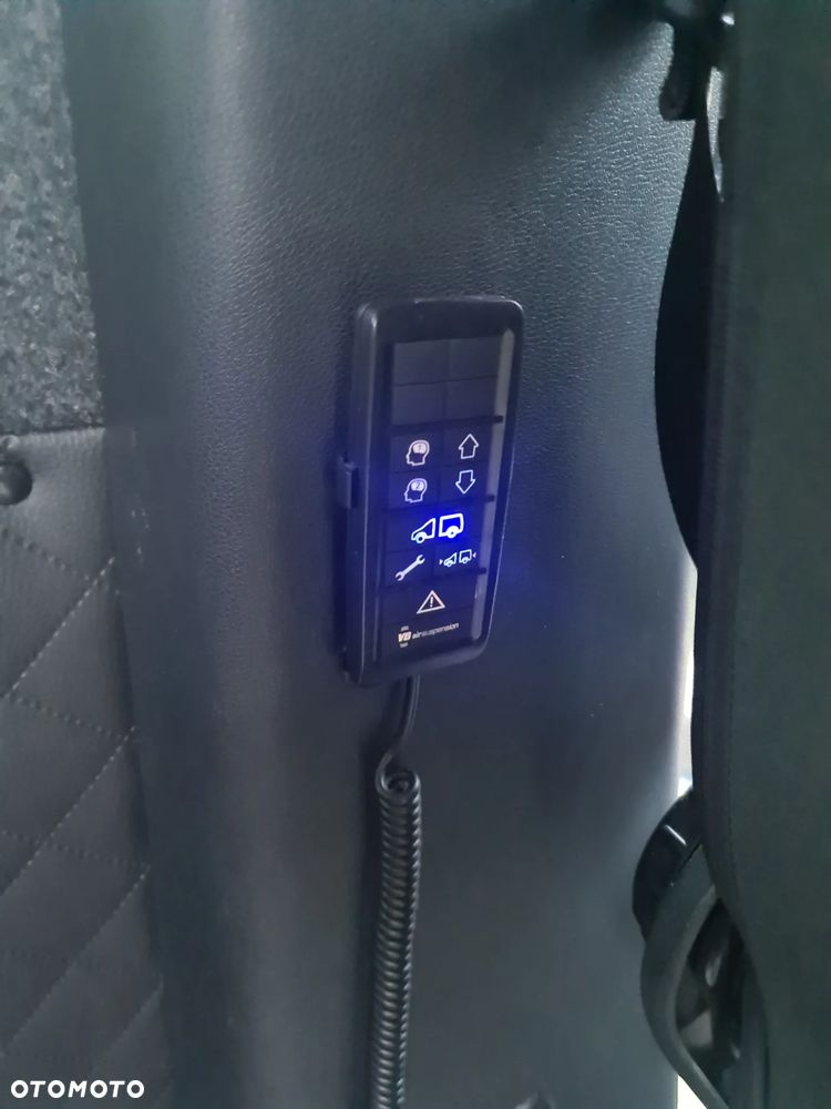 Mercedes-Benz Sprinter - 13
