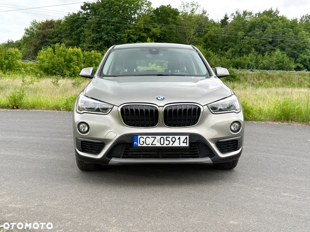 BMW X1 xDrive20d xLine sport - 11