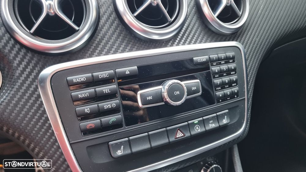 Mercedes-Benz A 180 d AMG Line - 10