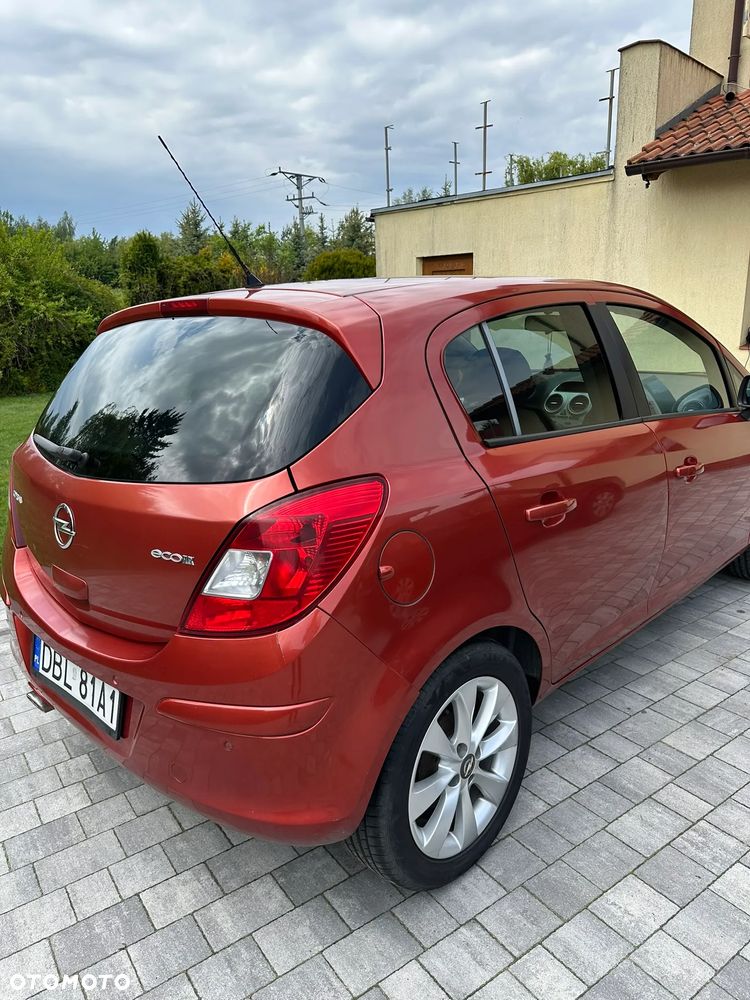 Opel Corsa 1.2 16V Cosmo - 5