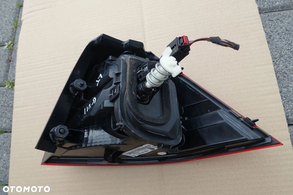 LAMPA LEWY TYŁ GOLF VII PRZED LIFTEM HB 16r. - 3