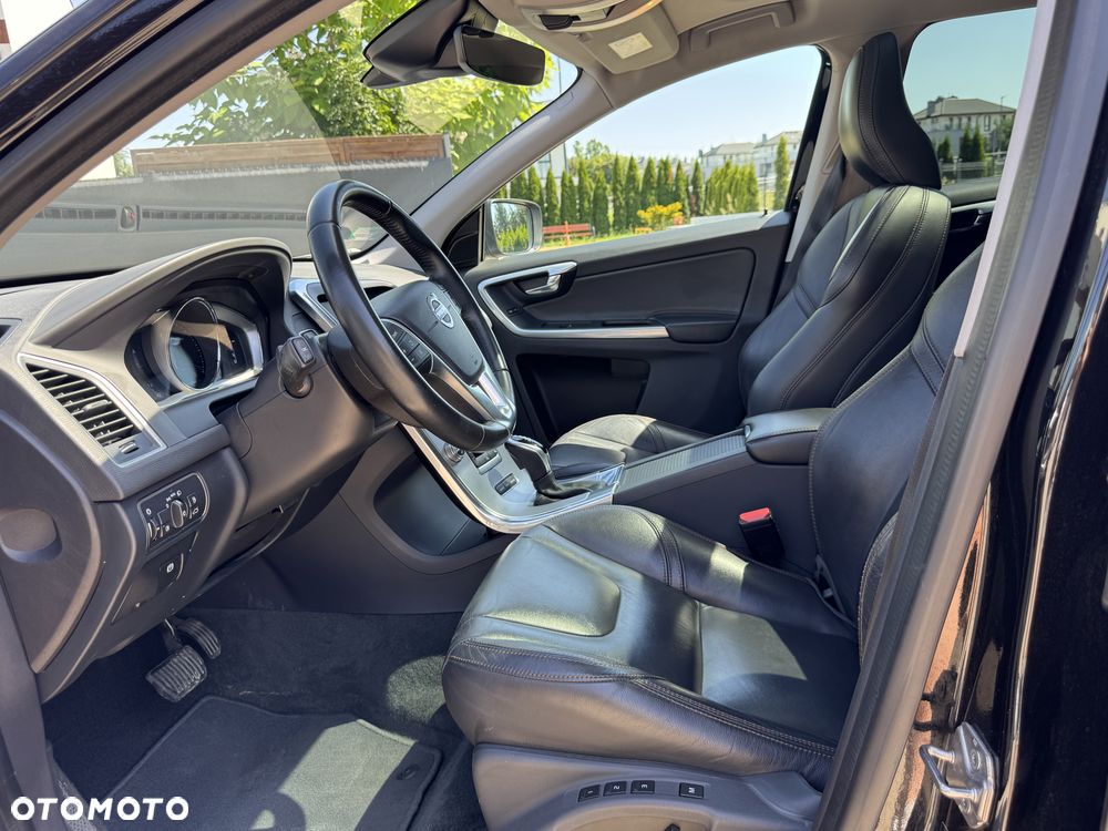 Volvo XC 60 D4 AWD Summum - 9