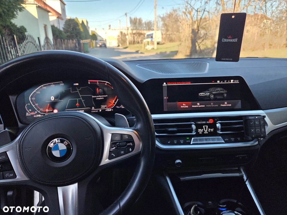 BMW Seria 3 320d M Sport - 11