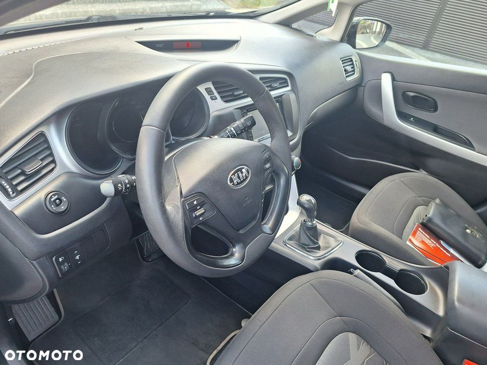 Kia Ceed - 7