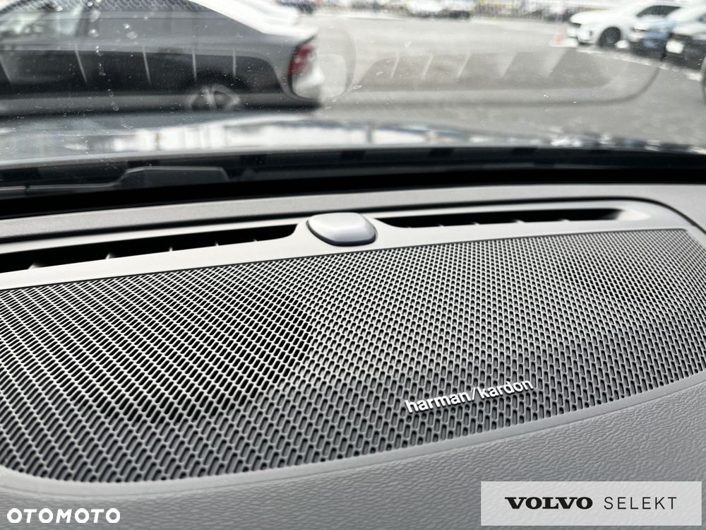 Volvo V60 Cross Country - 25