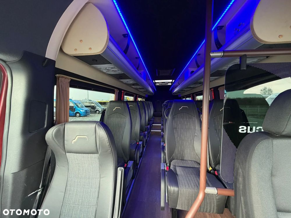 Mercedes-Benz Sprinter 519 - 19