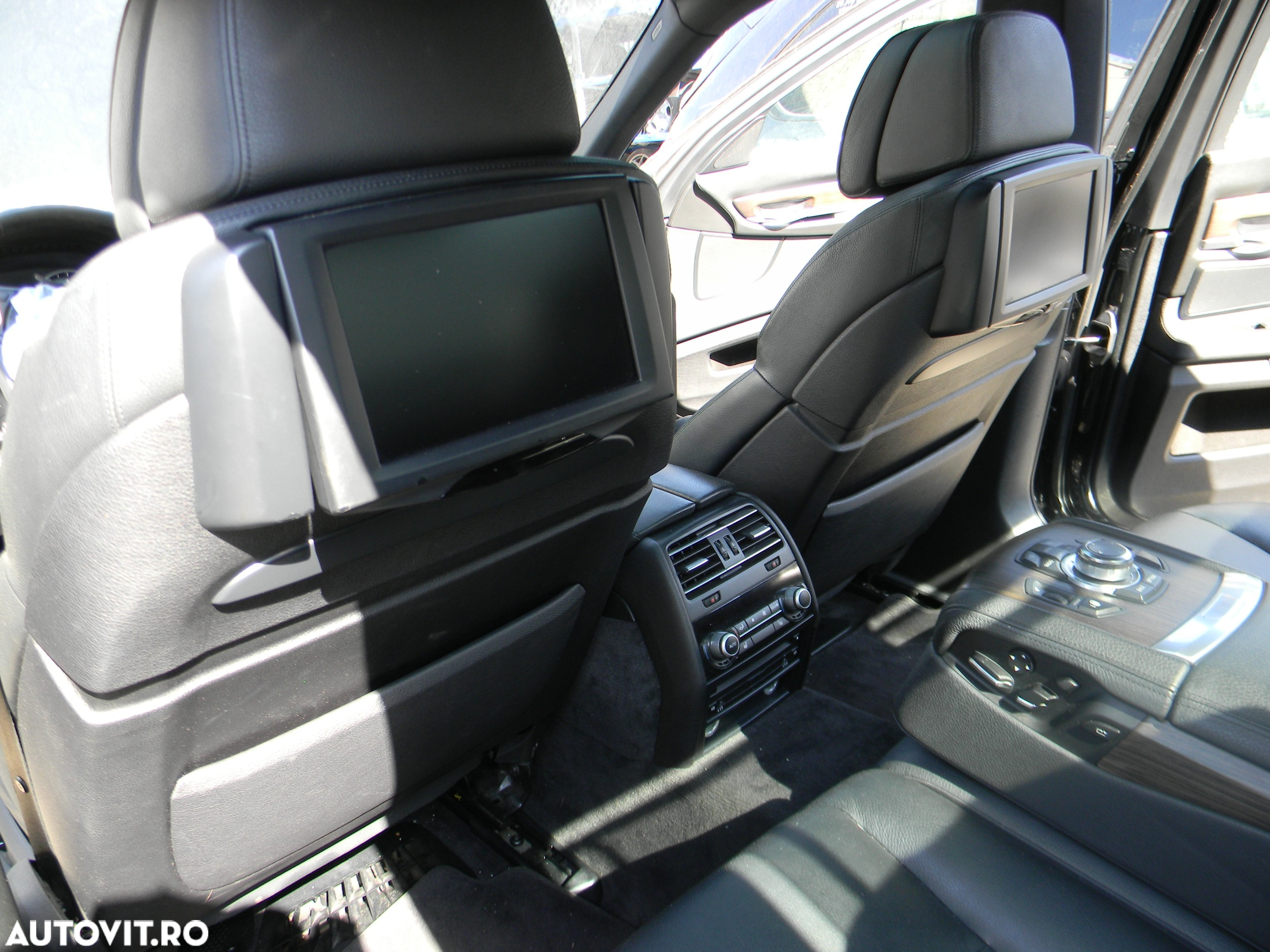 Dezmembrari  BMW 7 (F01, F02, F03, F04)  2008  > 2015 750 i Benzina - 30