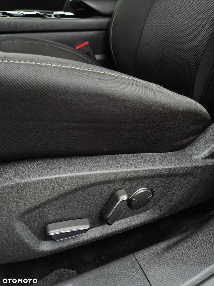 Ford Mondeo 2.0 Hybrid Titanium - 12