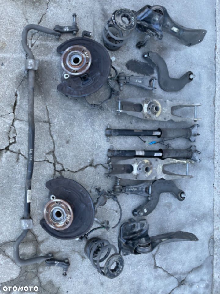 mercedes CLA 118 A177 AMG wahacz Piasta  amortyzator drazek tylne tylny - 7