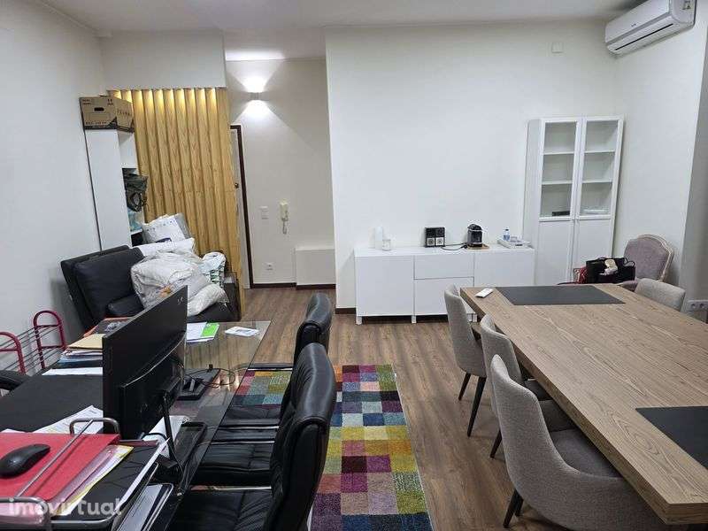 Escritorio Mobilado Edificio D.Nuno - Grande imagem: 4/9