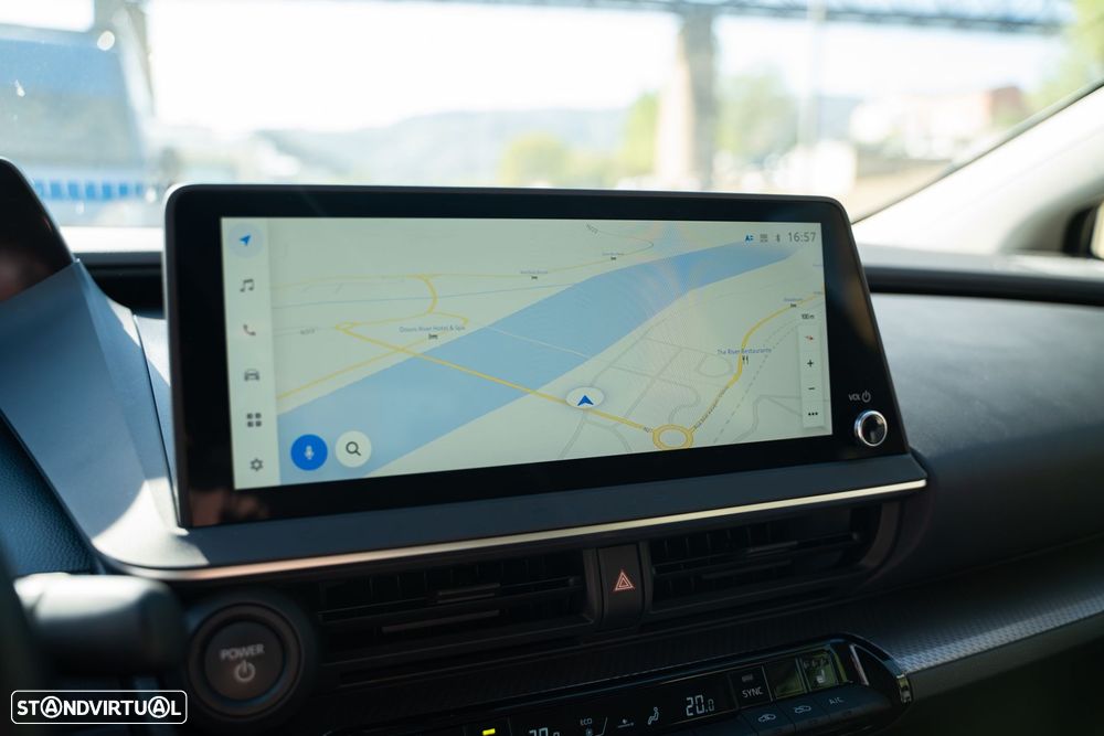 Toyota Prius 2.0 Plug-in Luxury - 22