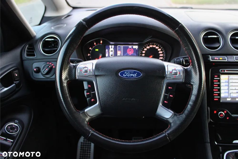 Ford S-Max 2.0 TDCi DPF Titanium - 22