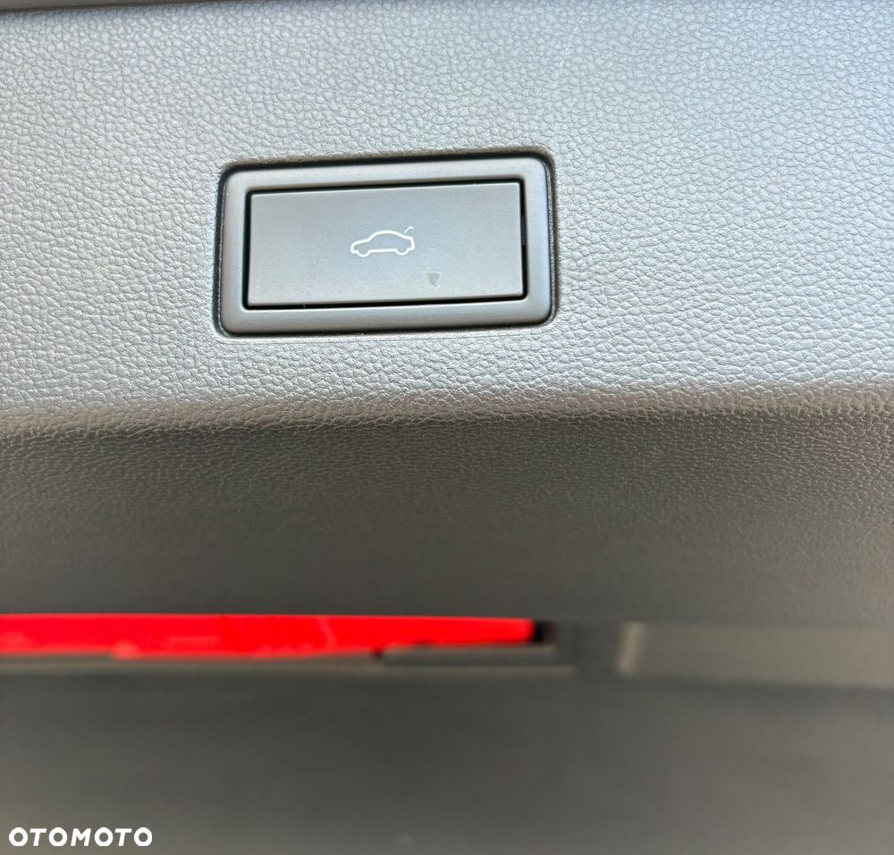 Volkswagen Golf 1.5 eTSI mHEV Style DSG - 25
