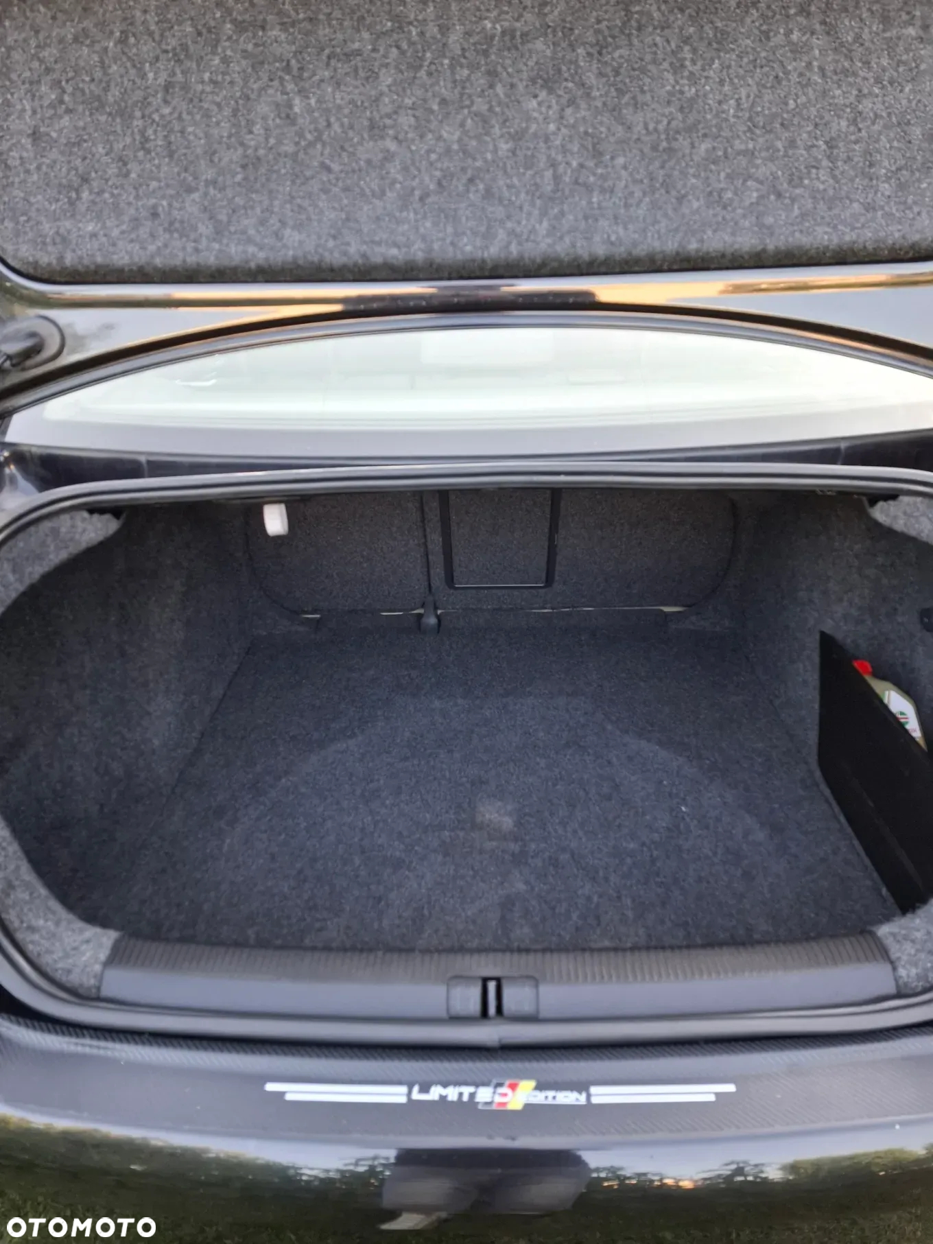 Volkswagen Jetta 1.9 TDI DPF BleuMot Comfortline - 25