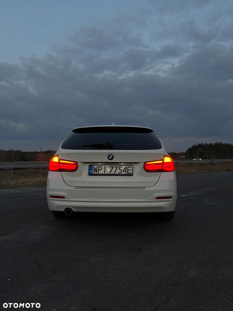 BMW Seria 3 318d Sport Line Shadow - 17