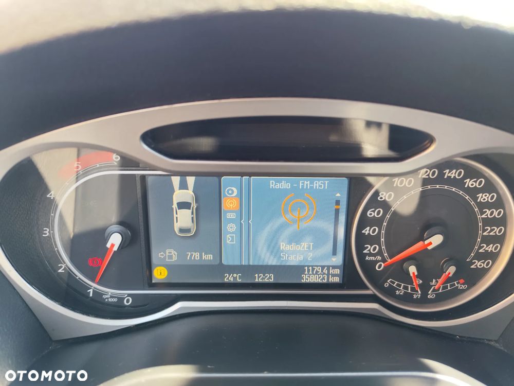 Ford Galaxy 2.0 TDCi Ghia - 15