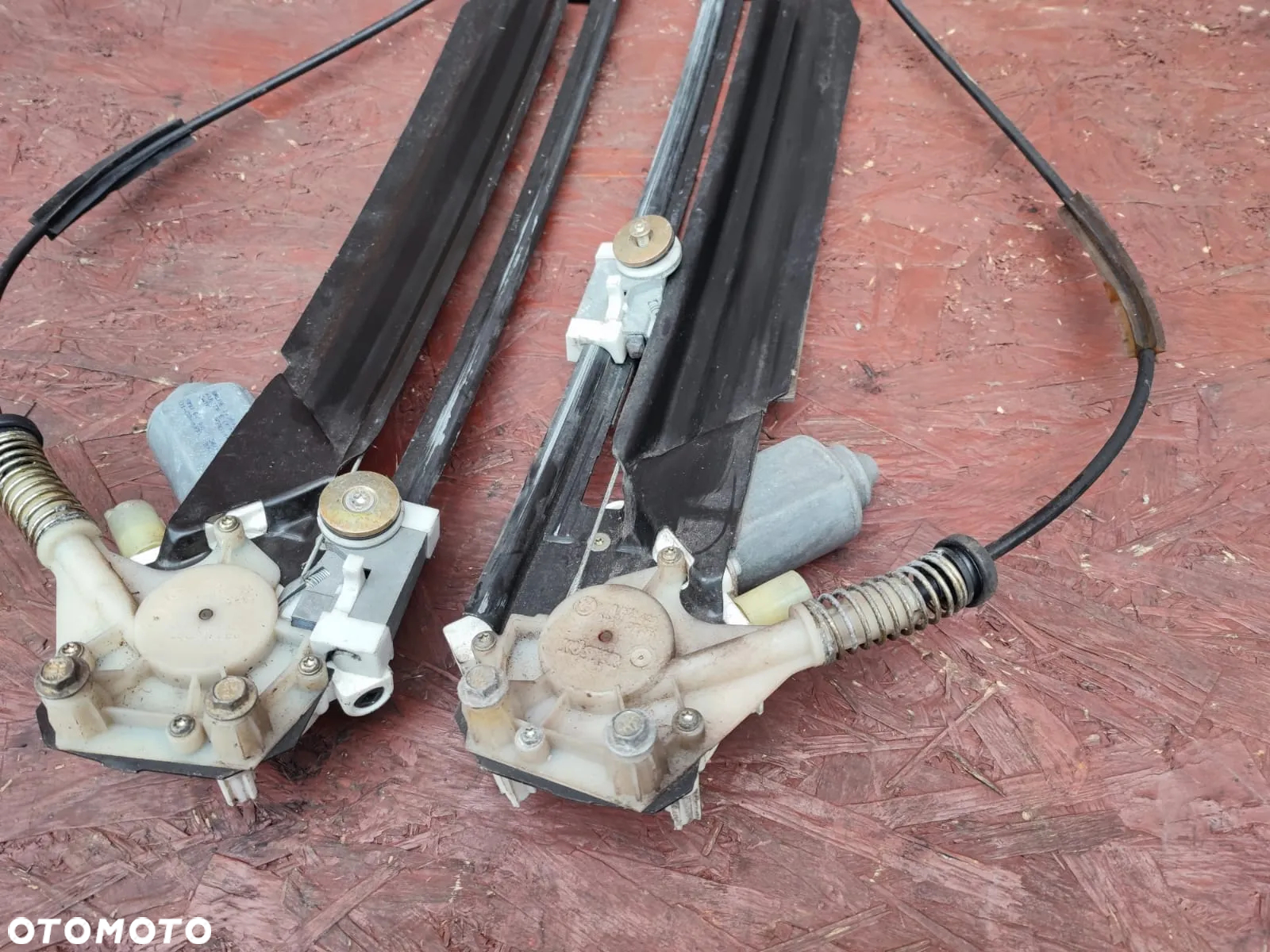 BMW E39 ORYGINALNY PODNOŚNIK SZYBY TYŁ LEWY / PRAWY POLIFT. O NR: 8 252 430 / 8 252 429 OEM. DZIAŁAJĄCE W 100% - 2