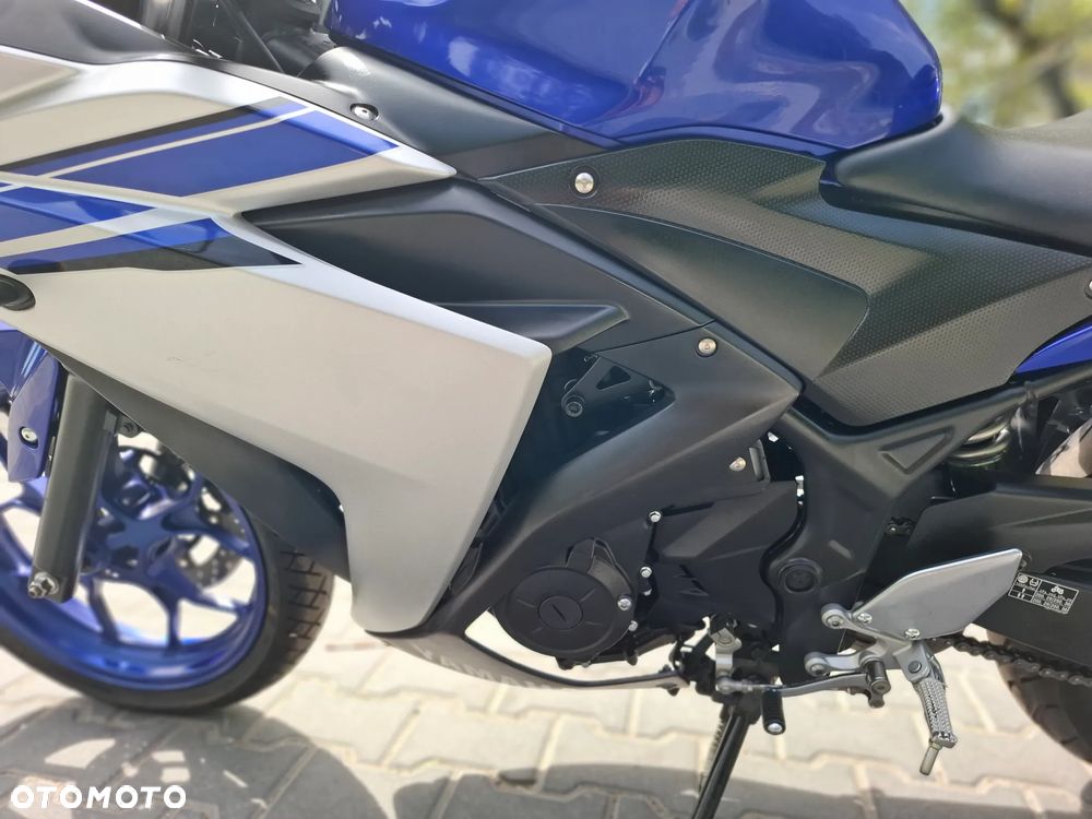 Yamaha YZF - 12