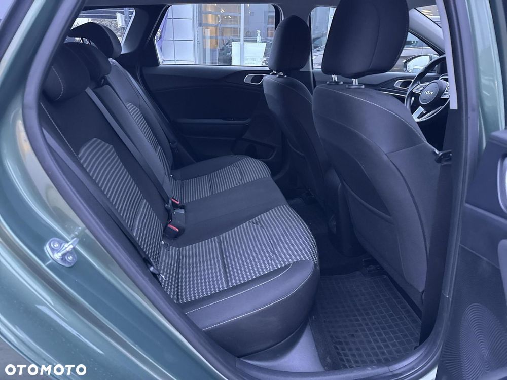 Kia Ceed 1.5 T-GDI M - 27