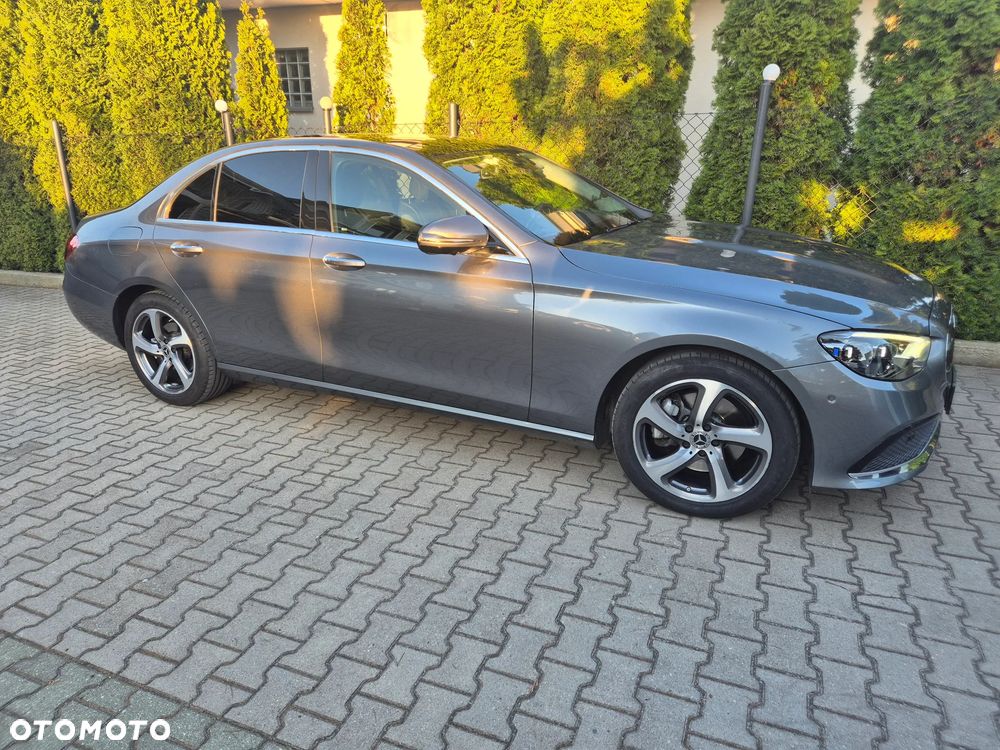 Mercedes-Benz Klasa E 200 4-Matic - 13
