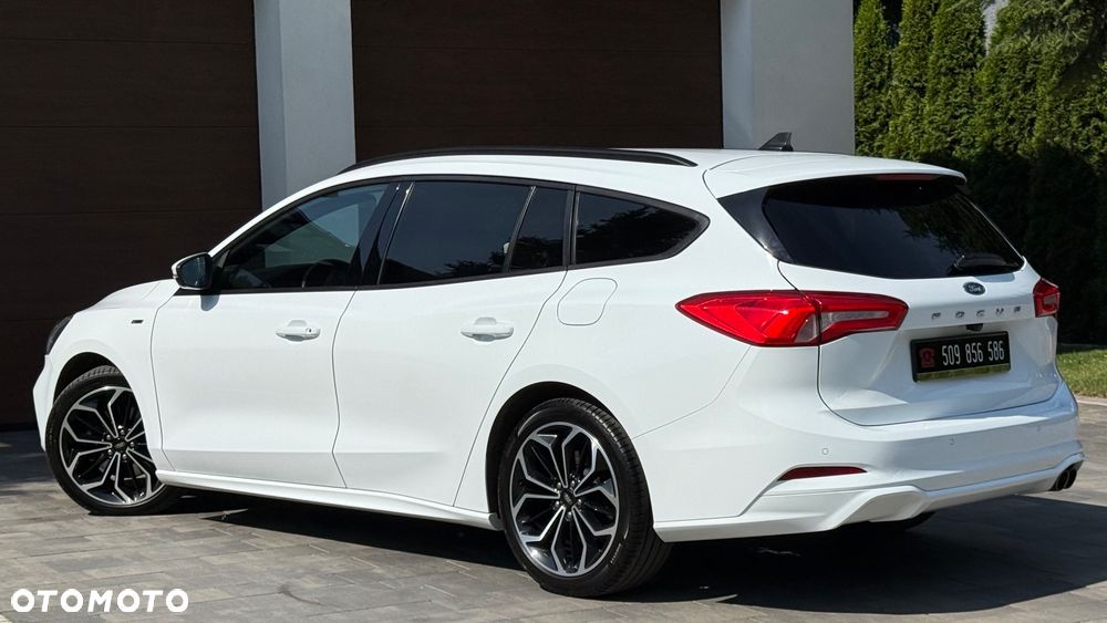 Ford Focus 1.5 EcoBlue Start-Stopp-System ST-LINE DESIGN - 38